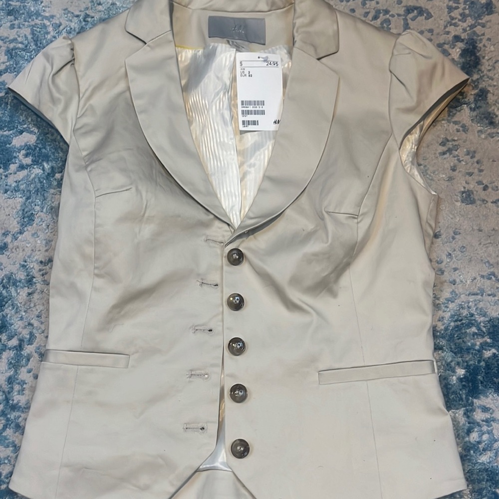 Women's Cream Short-Sleeve Blazer Vest